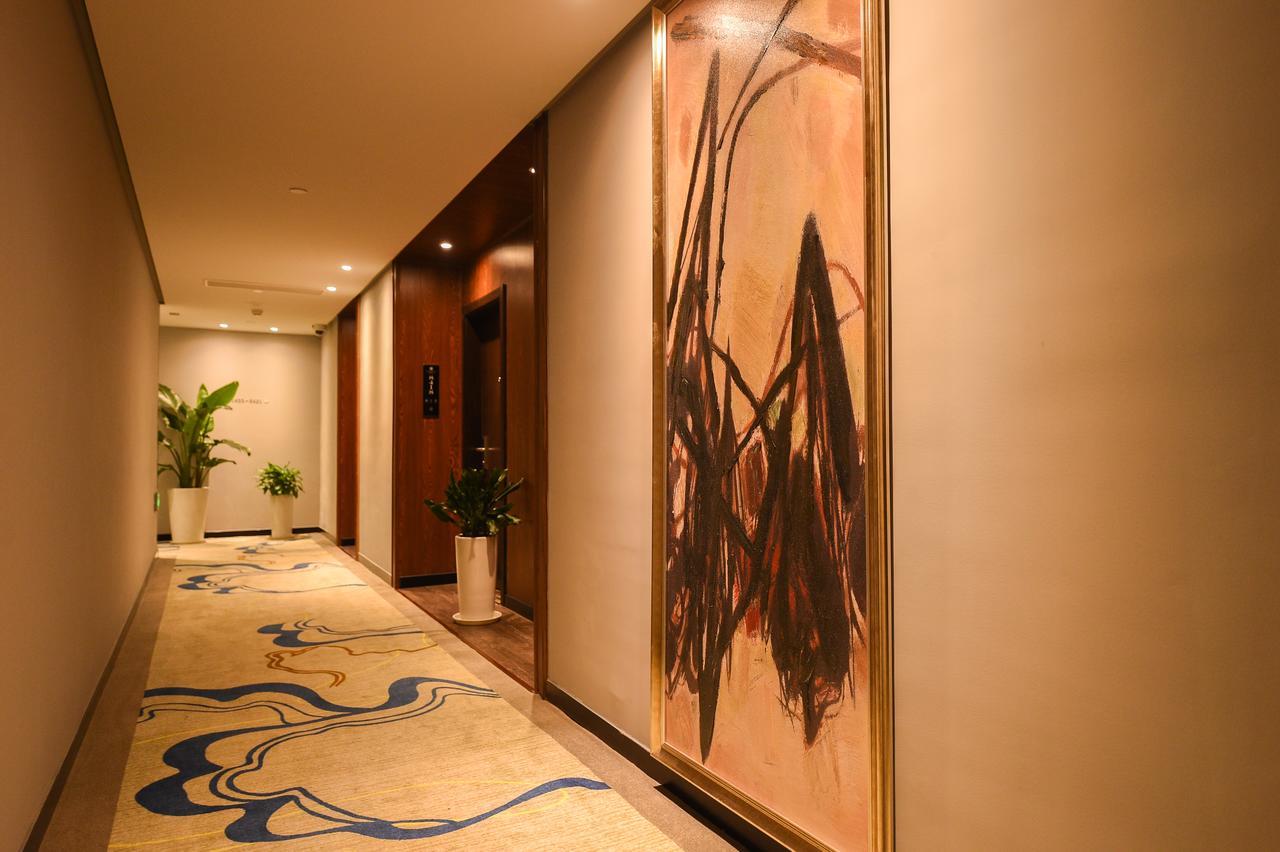 Metropolo,Shanghai,Hongqiao Airport,Wuzhong Road Exterior foto